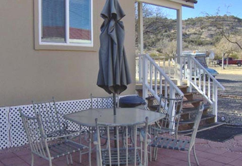 Verde Valley Studio Park Model Cabin 16 Котънууд Екстериор снимка